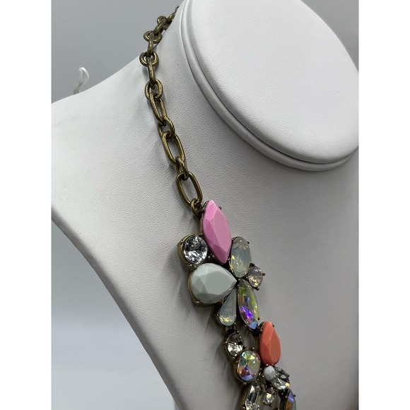 J. Crew Pink Coral Cream Opalescent Glowing Rhinestone‎ Statement Necklace - Picture 8 of 15